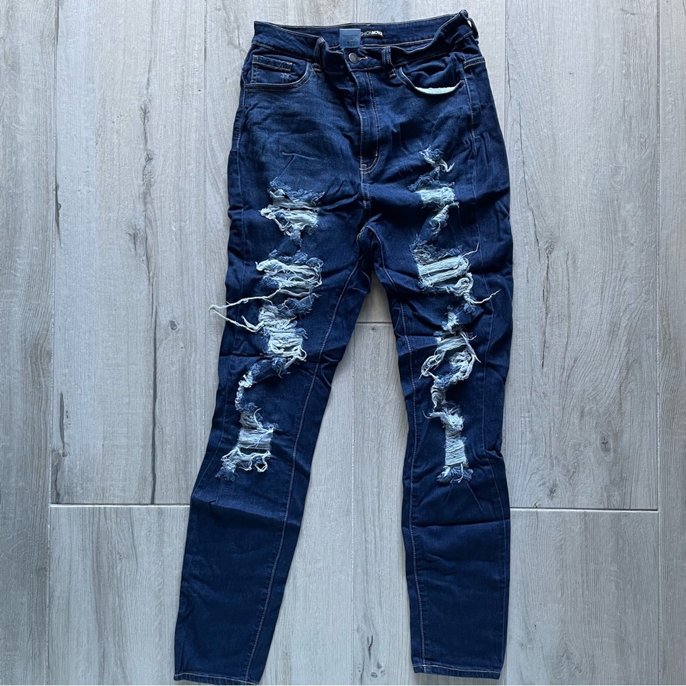Fashion Nova 'On The Level" Distressed Jeans